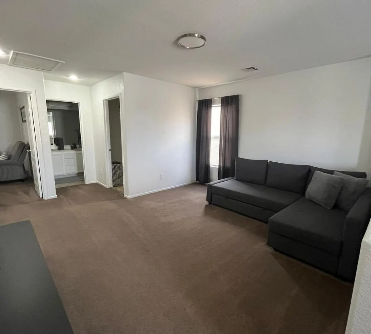 Dom wakacyjny Beautiful 2 Story Home 20 Minutes From The Strip Las Vegas Stany Zjednoczone Ameryki